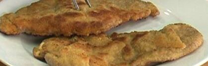 Schnitzel panieren und braten Schnitzel panieren und braten