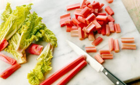 Rhabarber richtig schälen Schritt 3 Rhabarber richtig schälen Schritt 3