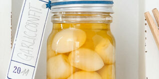 Eingelegter Knoblauch Eingelegter Knoblauch