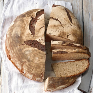 Krustenbrot mit Koriander und Kümmel Krustenbrot mit Koriander und Kümmel