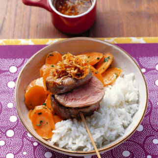 Schweinefiletspieß mit Honig, Ingwer und Orangen Schweinefiletspieß mit Honig, Ingwer und Orangen
