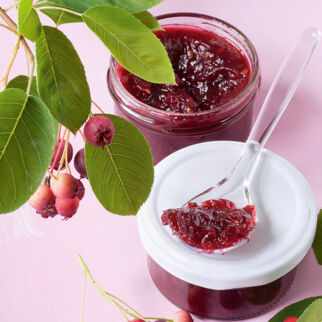 Felsenbirnen-Konfitüre mit Zimt Felsenbirnen-Konfitüre mit Zimt