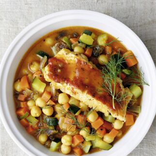 Fischtajine mit Kichererbsen und Gemüse Fischtajine mit Kichererbsen und Gemüse