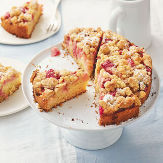 Rhabarber-Streuselkuchen Rhabarber-Streuselkuchen