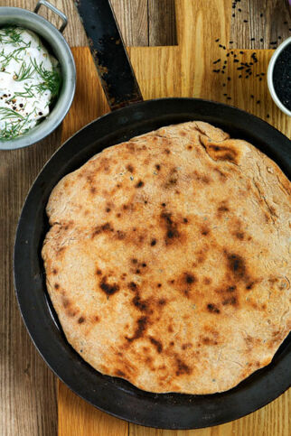 Pfannenbrot mit Knoblauch-Dill-Dip Pfannenbrot mit Knoblauch-Dill-Dip