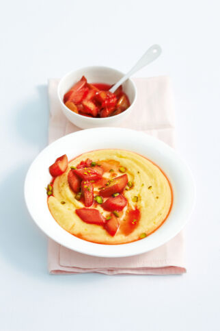 Orangengrieß mit Rhabarberkompott Orangengrieß mit Rhabarberkompott