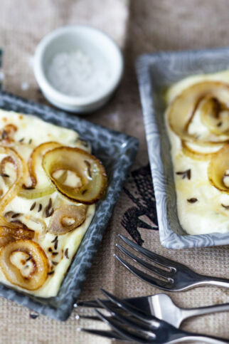 Zwiebelpfännchen mit Speck Zwiebelpfännchen mit Speck