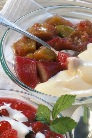 Rhabarberkompott mit Vanillepudding Rhabarberkompott mit Vanillepudding