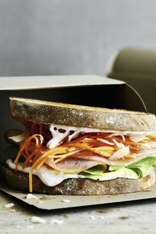 Spicy Putenbrust auf Brot Spicy Putenbrust auf Brot