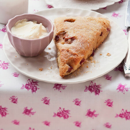 Rhabarberscones Rhabarberscones