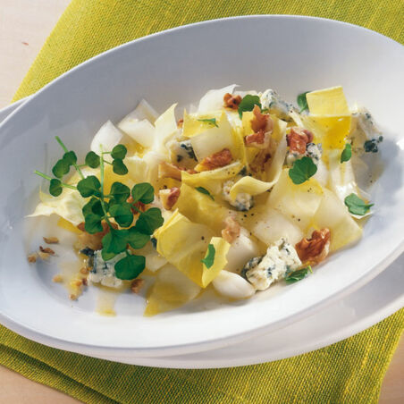 Chicoréesalat mit Roquefort Chicoréesalat mit Roquefort