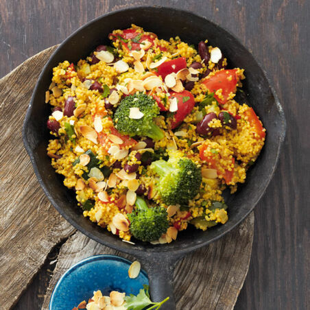 Curry-Hirse-Pfanne mit Gemüse Curry-Hirse-Pfanne mit Gemüse