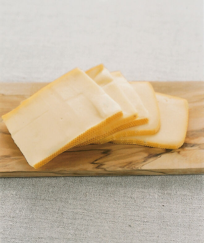 Raclettekäse in Scheiben fürs Raclette Raclettekäse in Scheiben fürs Raclette
