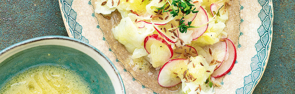 Kohlrabisalat mit Schwarzkümmel Kohlrabisalat mit Schwarzkümmel