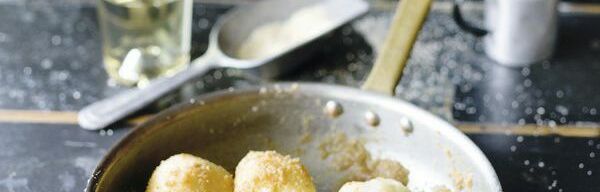 Mini-Kartoffelknödel mit Spitzkohl Mini-Kartoffelknödel mit Spitzkohl