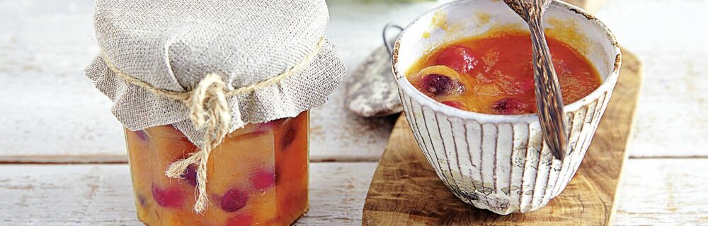 Quittenmus mit Cranberrys Quittenmus mit Cranberrys