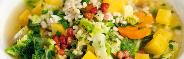 Steckrübeneintopf mit Graupen und Wirsing Steckrübeneintopf mit Graupen und Wirsing