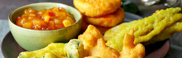 Pakoras mit Mangochutney Pakoras mit Mangochutney