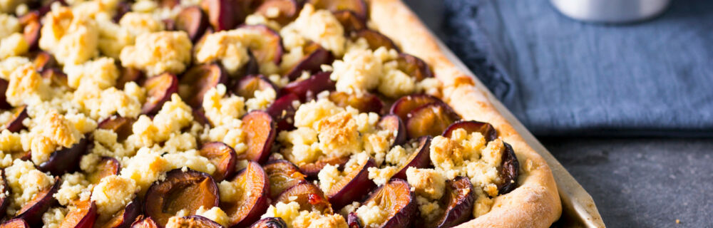 Pflaumenkuchen mit Streuseln auf Blech Pflaumenkuchen