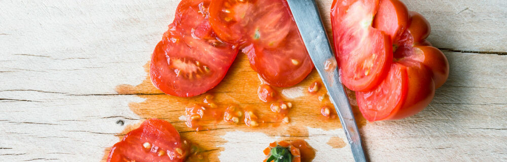Schnitzel Tomate Mozzarella Tomaten schneiden Schnitzel Tomate Mozzarella Tomaten schneiden