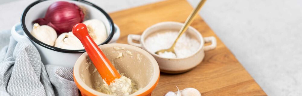 Knoblauch schneiden Knoblauch schneiden