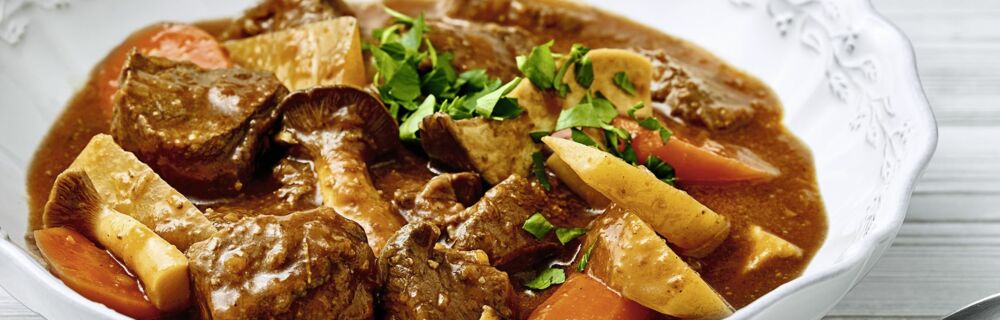 Wild-Schmortopf mit Kohlrabi und Möhre Wild-Schmortopf mit Kohlrabi und Möhre