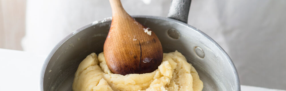 Waffeln, Brandteigwaffeln mit Beerengrütze, Brandteig, Herd, Step Küchenglossar Unterseite Rezepte
