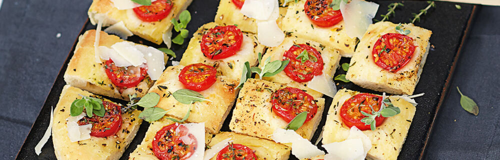 Focaccia mit Kirschtomaten Focaccia mit Kirschtomaten
