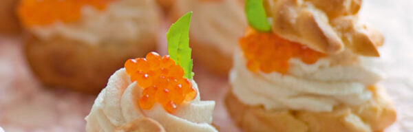 Profiteroles mit Forellencreme Profiteroles mit Forellencreme