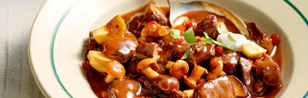 Wildgulasch mit Waldpilzen Wildgulasch mit Waldpilzen