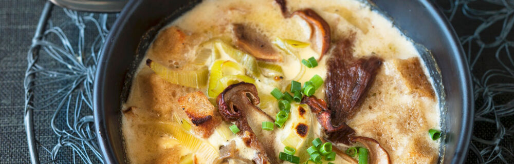 Überbackene Steinpilz-Brotsuppe Überbackene Steinpilz-Brotsuppe