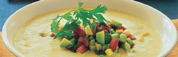 Maissuppe mit Avocado Maissuppe mit Avocado