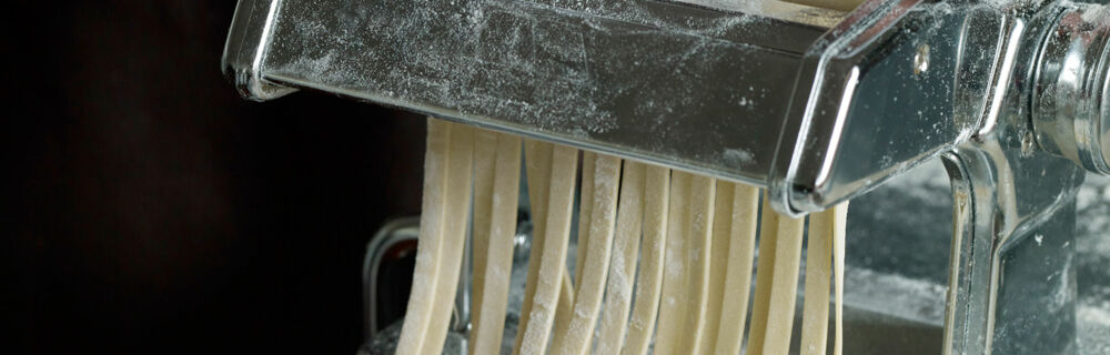 Nudeln mit der Nudelmaschine selber machen Nudeln mit der Nudelmaschine selber machen