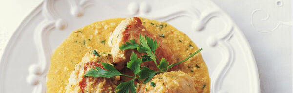 Hähnchen in Safran-Mandel-Sauce Hähnchen in Safran-Mandel-Sauce