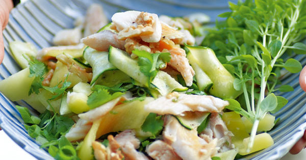 Räucherfischsalat mit Walnüssen Rezept | Küchengötter