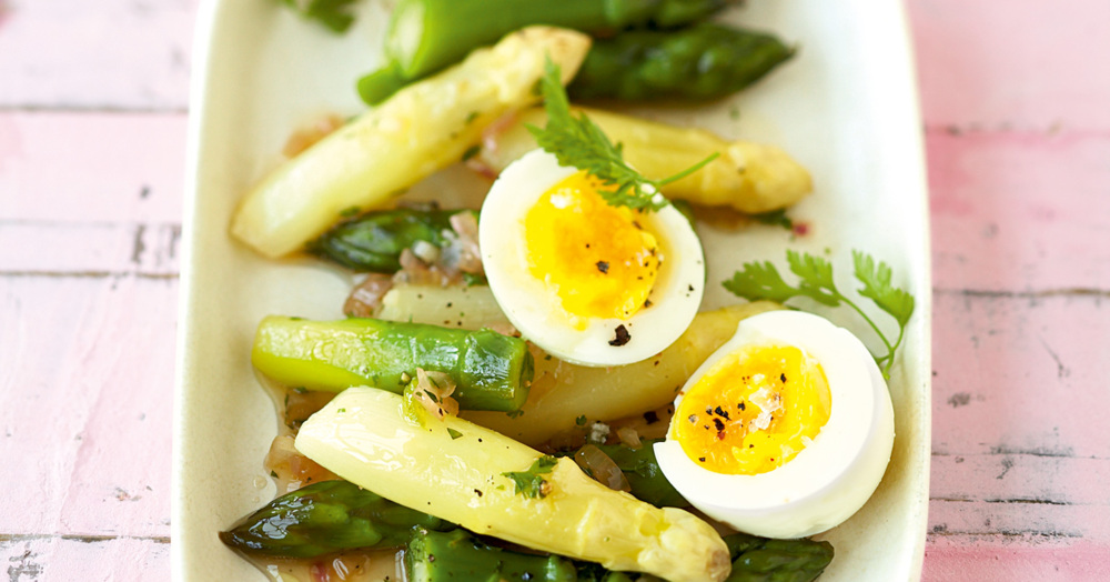 Spargelsalat mit Eiern Rezept | Küchengötter