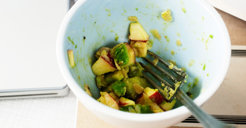 Avocadosalat mit Äpfeln Rezept | Küchengötter