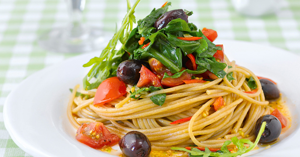 Spaghetti mit Rucola und schwarzen Oliven Rezept | Küchengötter