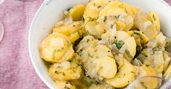 Kartoffelsalat mit Zwiebeln Rezept | Küchengötter