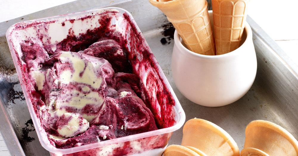 Heidelbeer-­Matcha-Eis Rezept | Küchengötter