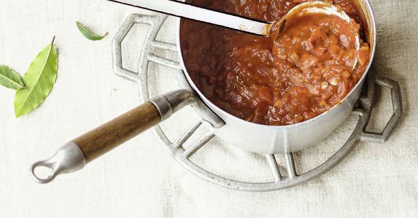 Scharfe Tomatensauce orientalisch inspiriert Rezept | Küchengötter