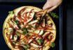Paprika-Flammkuchen mit mariniertem Hähnchen Paprika-Flammkuchen mit mariniertem Hähnchen