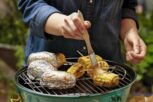 Gegrillte Rote-Bete-Birnen-Päckchen mit Mais Gegrillte Rote-Bete-Birnen-Päckchen mit Mais