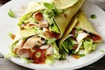 Wraps mit Avocadocreme, Chutney und Putenbrust Wraps mit Avocadocreme, Chutney und Putenbrust