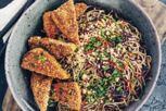 Soba-Nudel-Salat mit Sojadressing Soba-Nudel-Salat mit Sojadressing