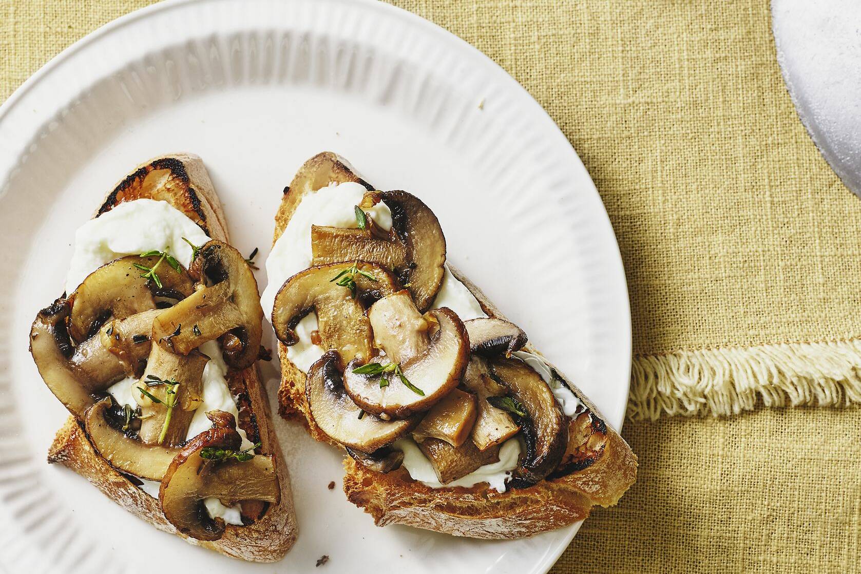 Bruschetta mit Ricotta und Pilzen Rezept | Küchengötter