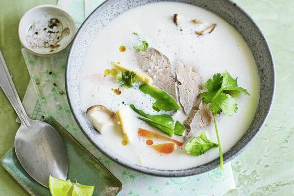 Thai-Kokos-Entensuppe mit Gemüse Rezept | Küchengötter