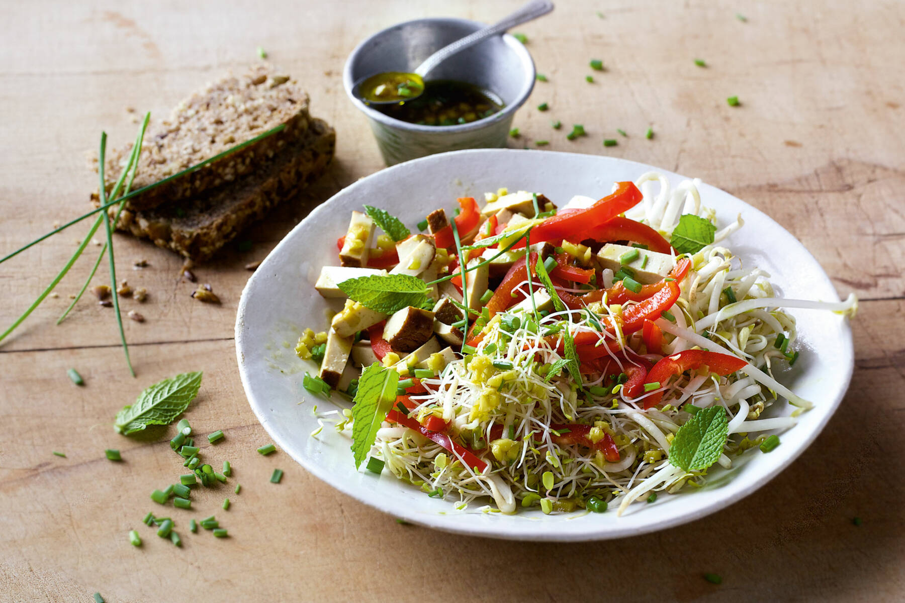 Sprossensalat mit Ingwer Rezept | Küchengötter