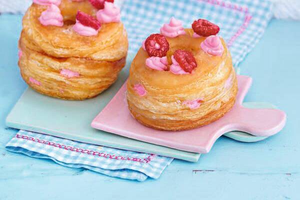 Cream Cheese Cronuts mit Himbeeren Rezept | Küchengötter