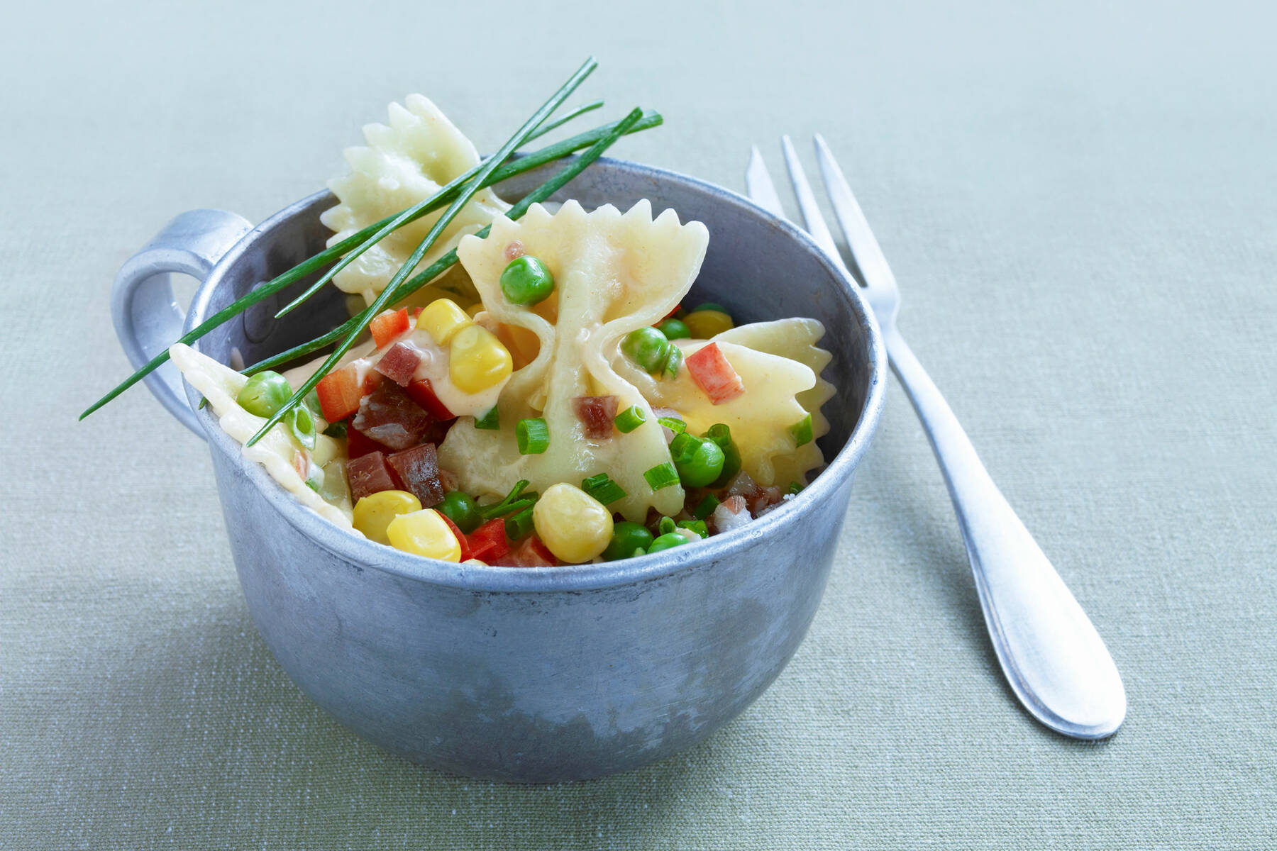 Bunter Nudelsalat mit Farfalle Rezept | Küchengötter